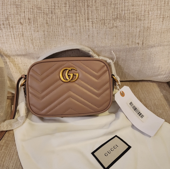 Gucci GG Marmont Crossbody Bag - Picture 6 of 11